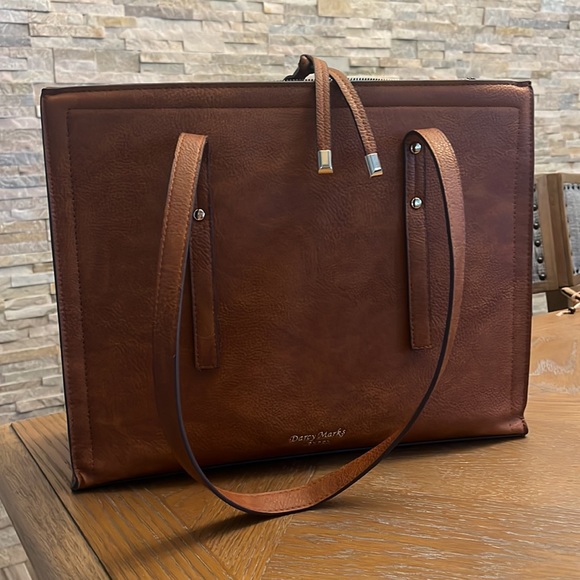 this is a unused darcy marks tote bag - Picture 2 of 7